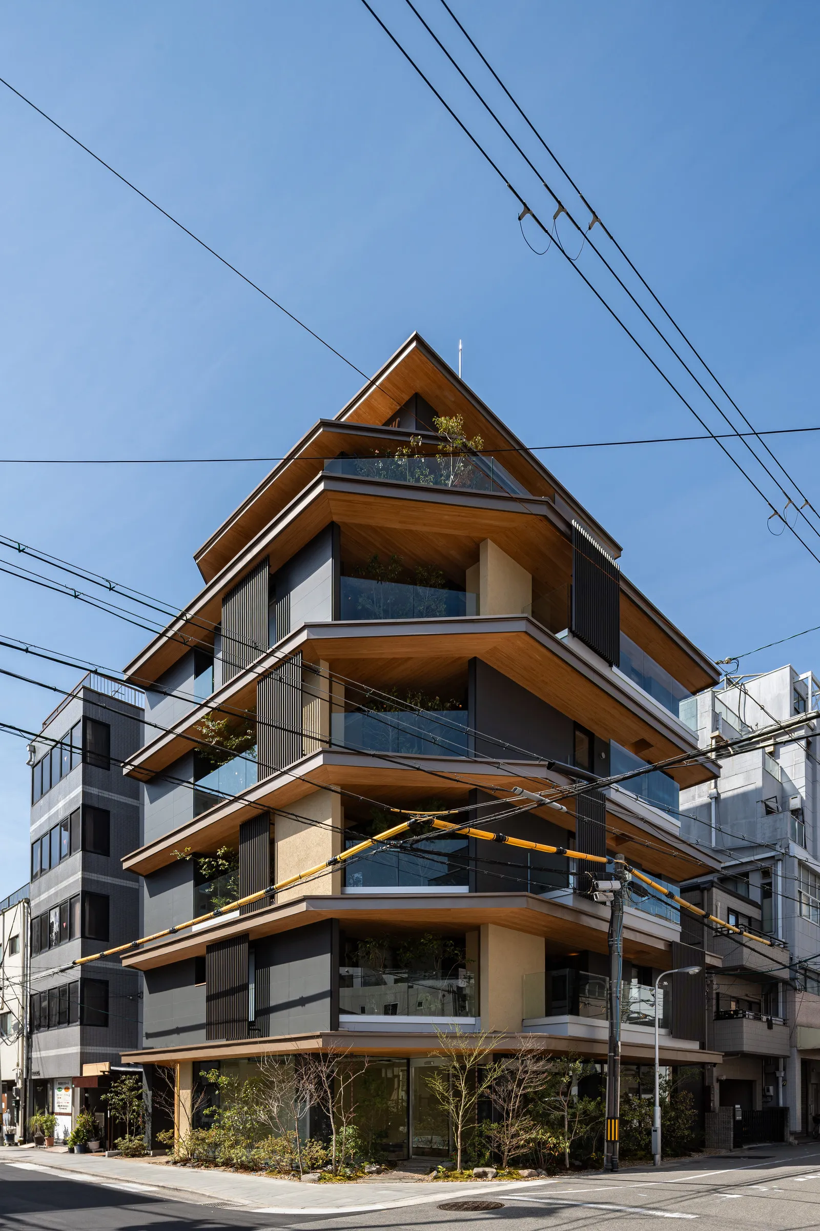 Shirakaba NANAE — Exterior