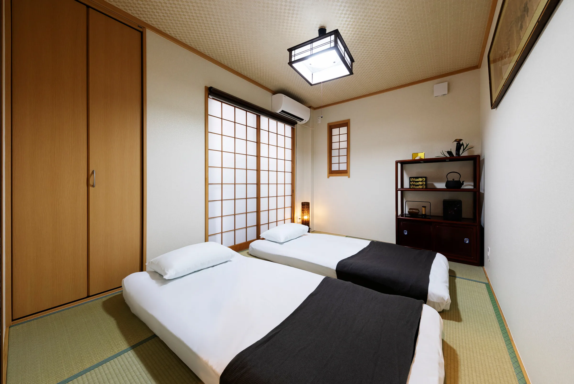 Shirakabanoyado RYOGETSU — Bedroom