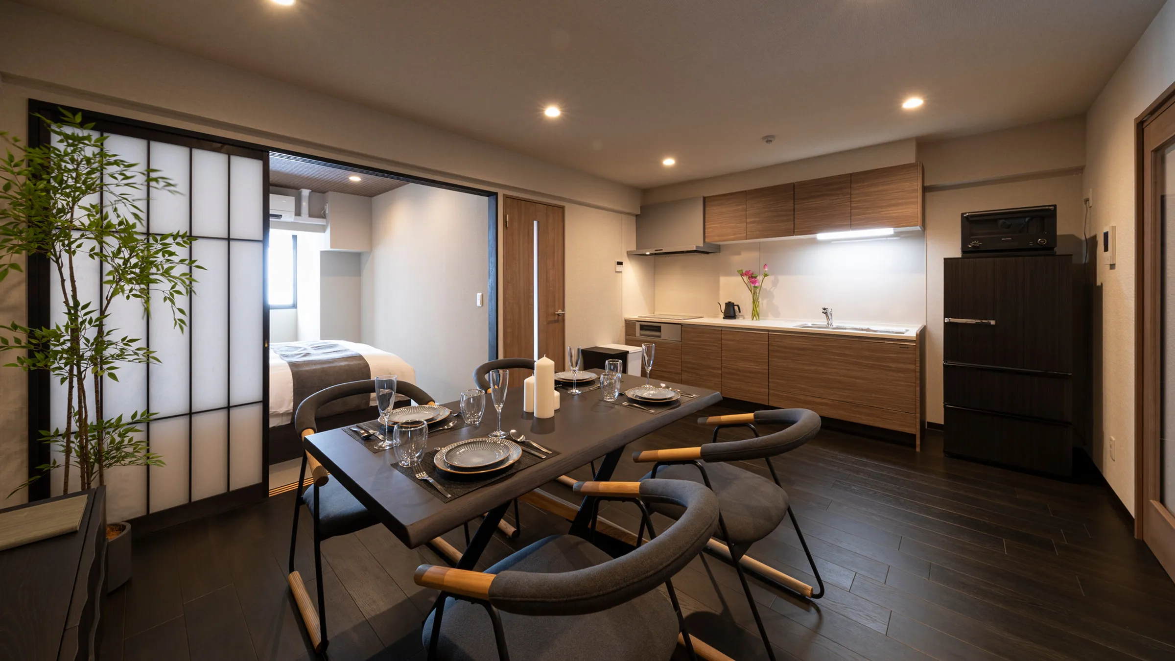 Shirakabanoyado NANIWA — Dining area