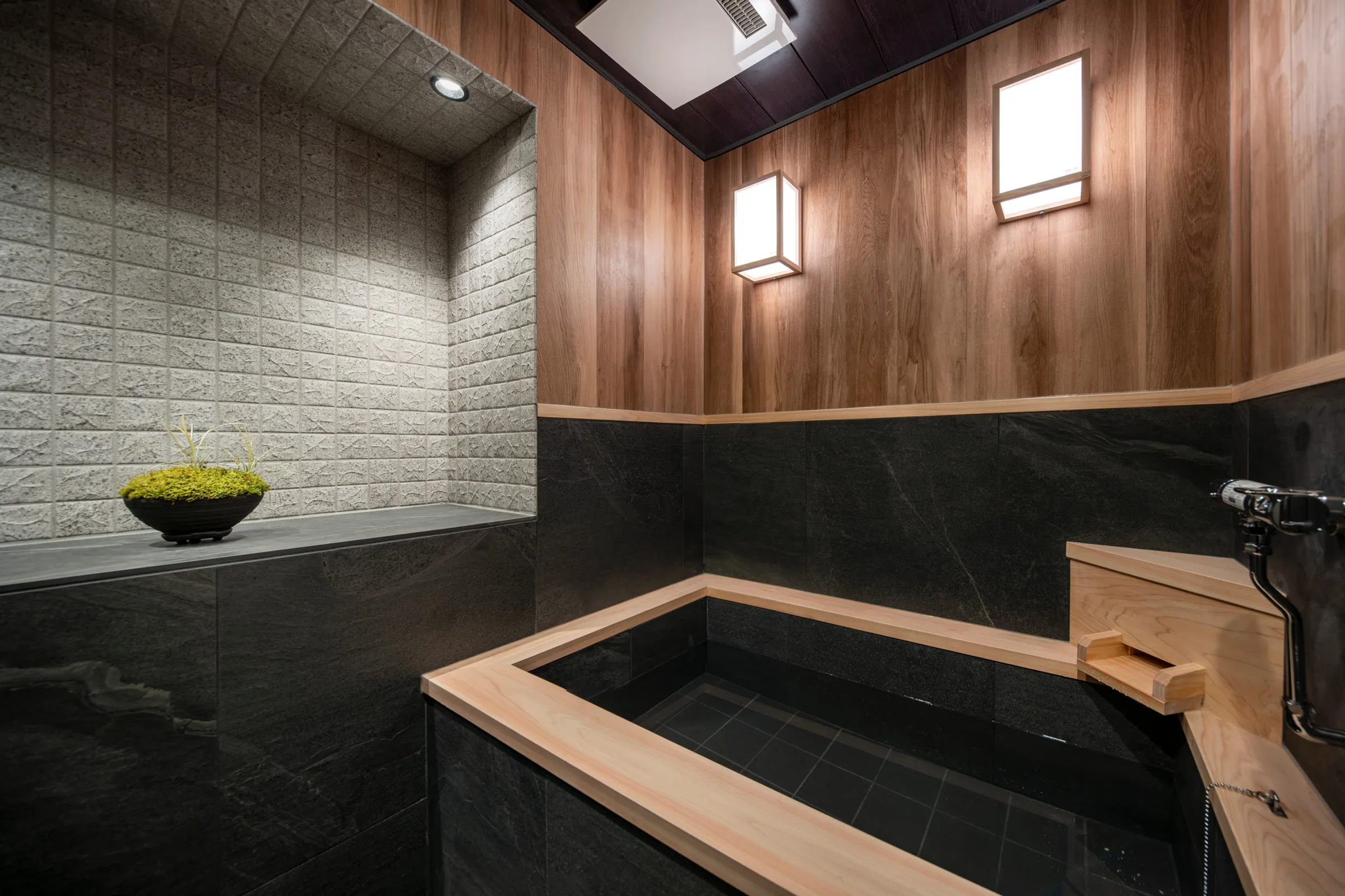 Shirakabanoyado ETTEI — Hinoki cypress bath