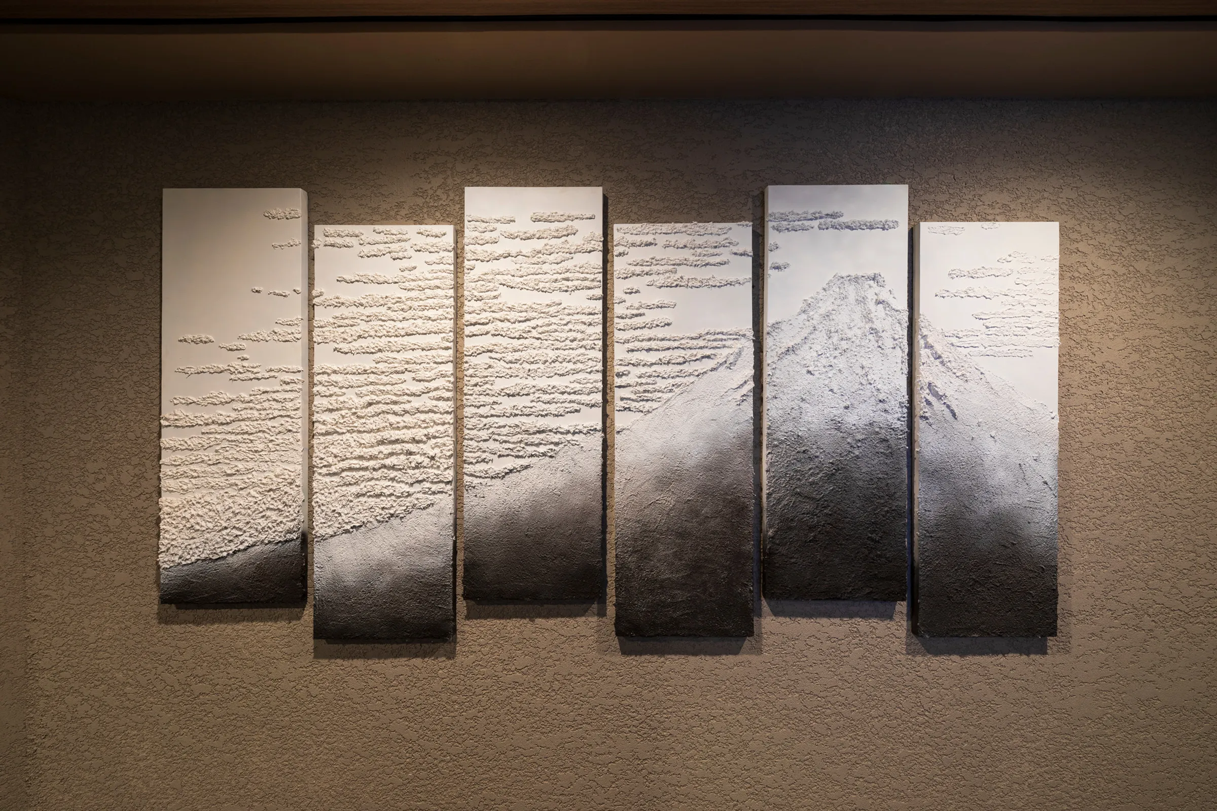Shirakabanoyado NANIWA — Interior detail