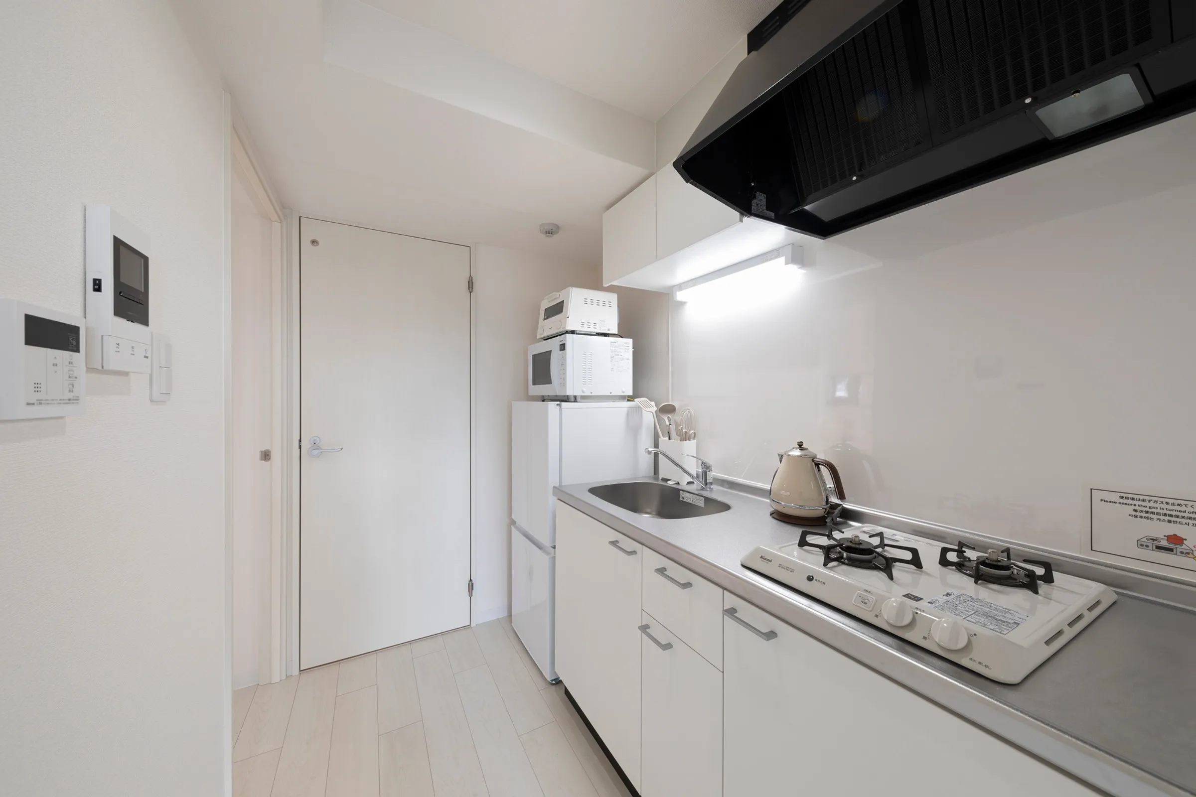 Shirakabanoyado NIPPONBASHI — Kitchen