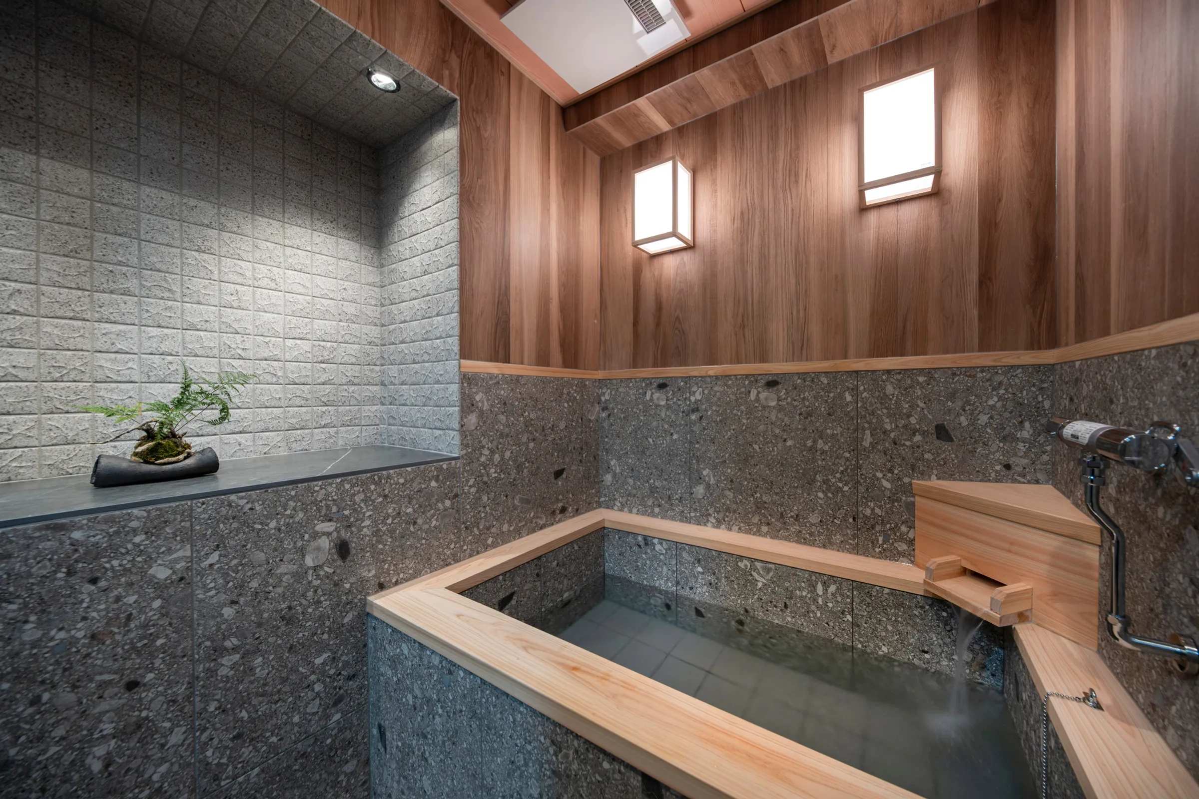 Shirakabanoyado ETTEI — Hinoki cypress bath
