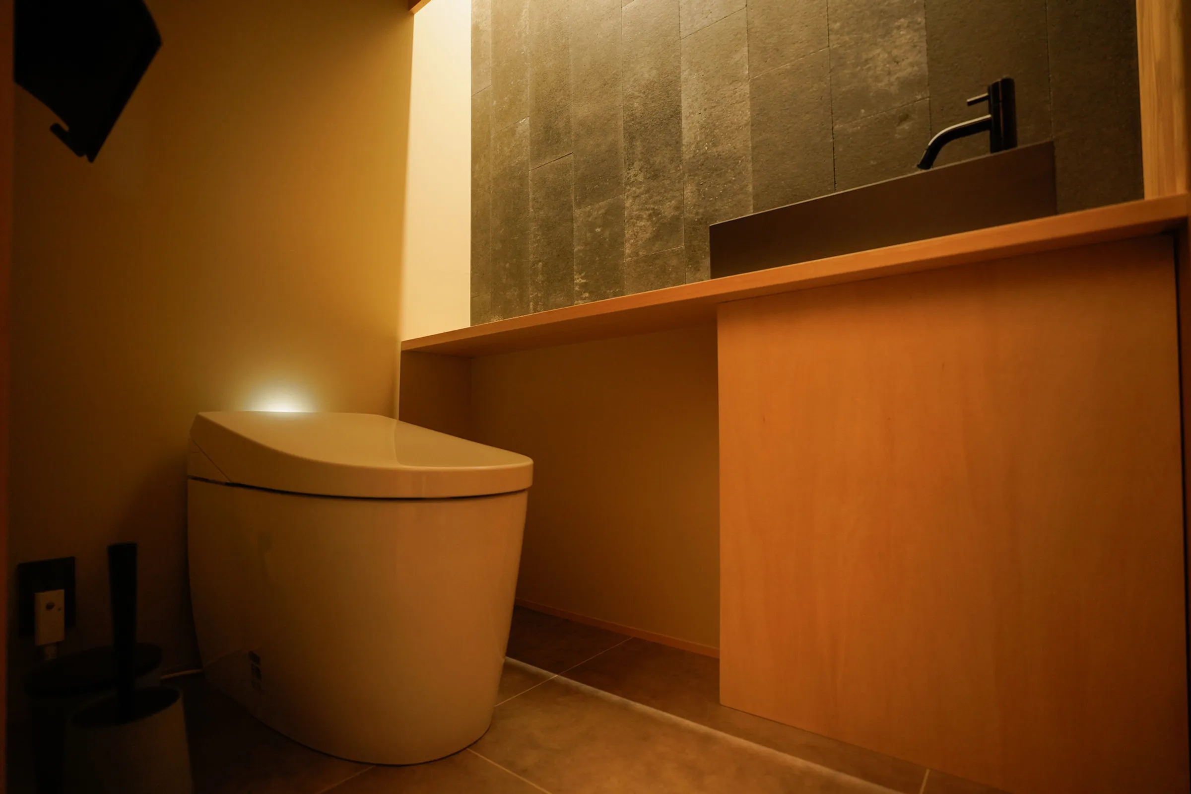 Shirakaba ROKUI — Toilet